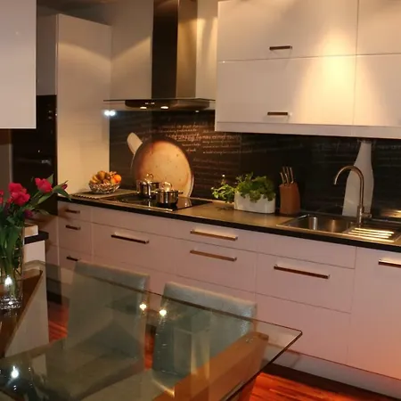 Lux Apartamenty-zlotowska
